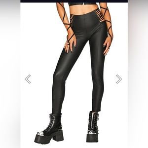 Lone Raver Matte Leggings